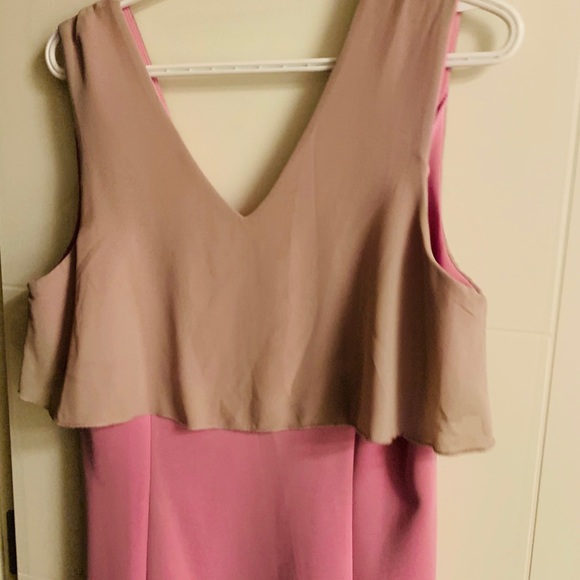 Dress sleeveless and mini. - Picture 5 of 5